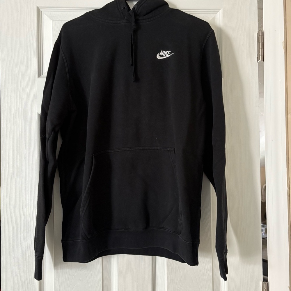 Nike Men's Black Pullover Hoodie